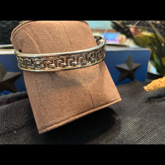 Lia Sophia Jewelry - Brand New Lia Sophia Bracelet Lia Sophia Jewelry - Brand New Lia Sophia Bracelet